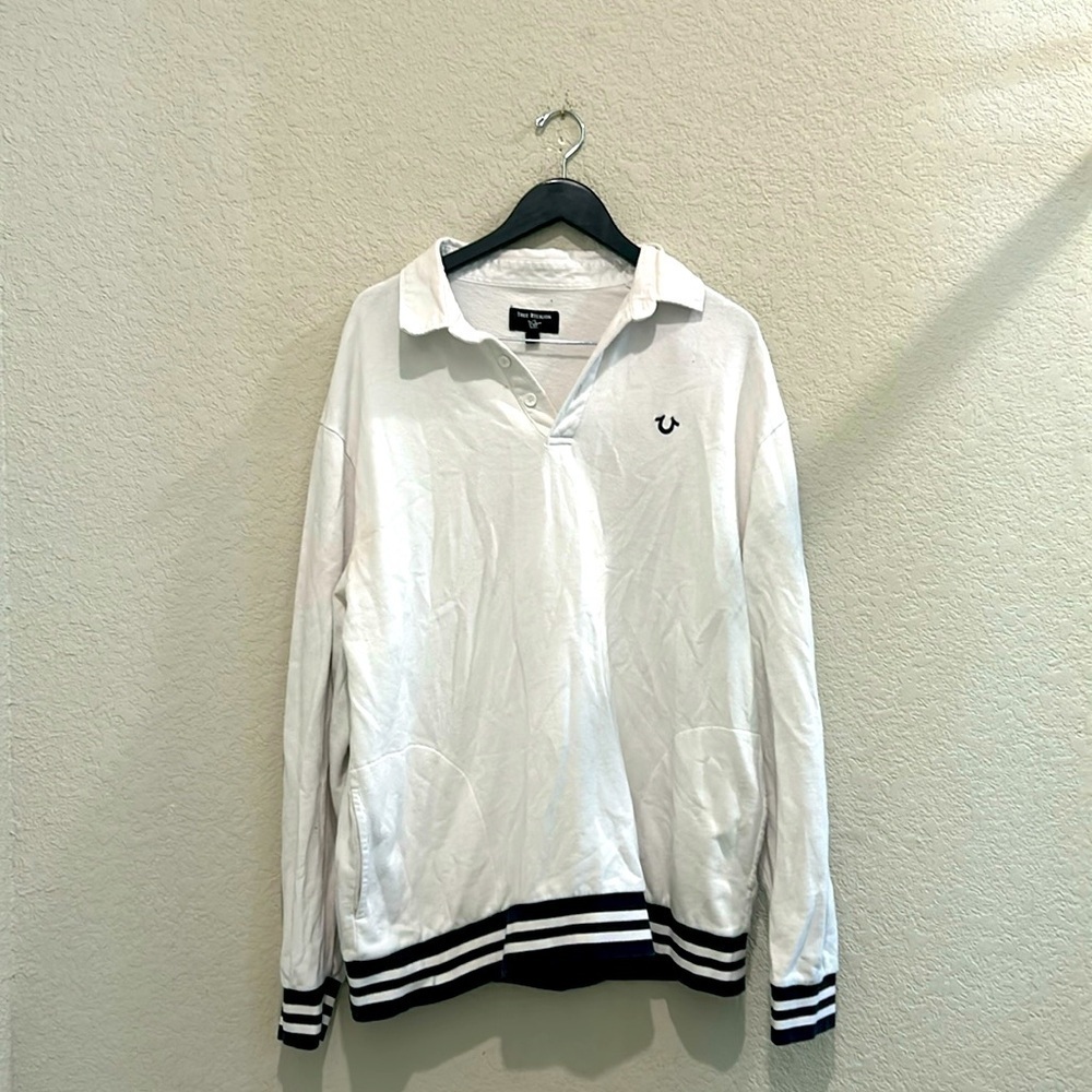 True religion white two pockets on either side size 2xl